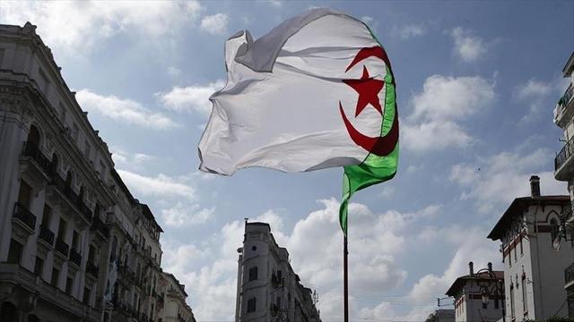الجزائر تقطع علاقاتها الدبلوماسية مع الإمارات وتمهل السفير 48 ساعة للمغادرة