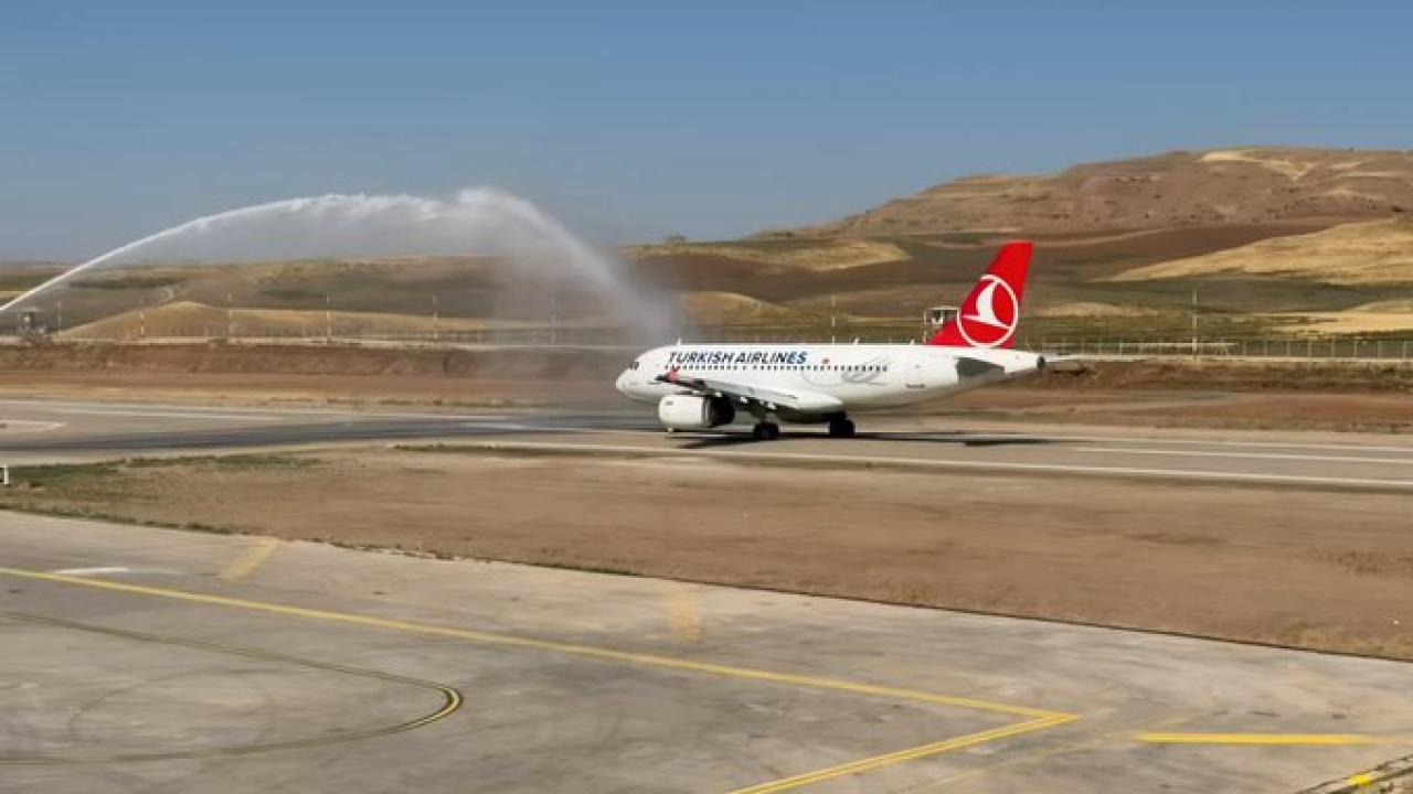 مطار سيعرت يستقبل أول رحلة ركاب بعد أعمال التجديد