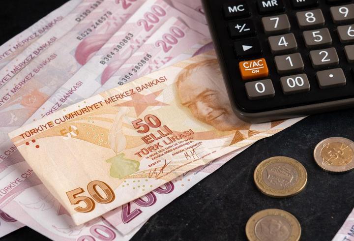 تقاعد إضافي خارج الخطة.. ما الذي تغير في برنامج تركيا الاقتصادي؟
