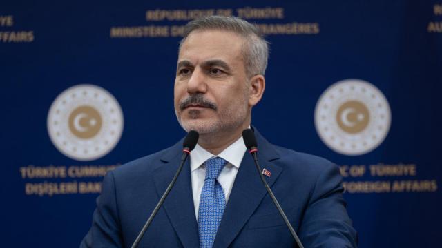 البحر الأسود على خط الخطر.. فيدان يرفض تمدد الحرب إليه